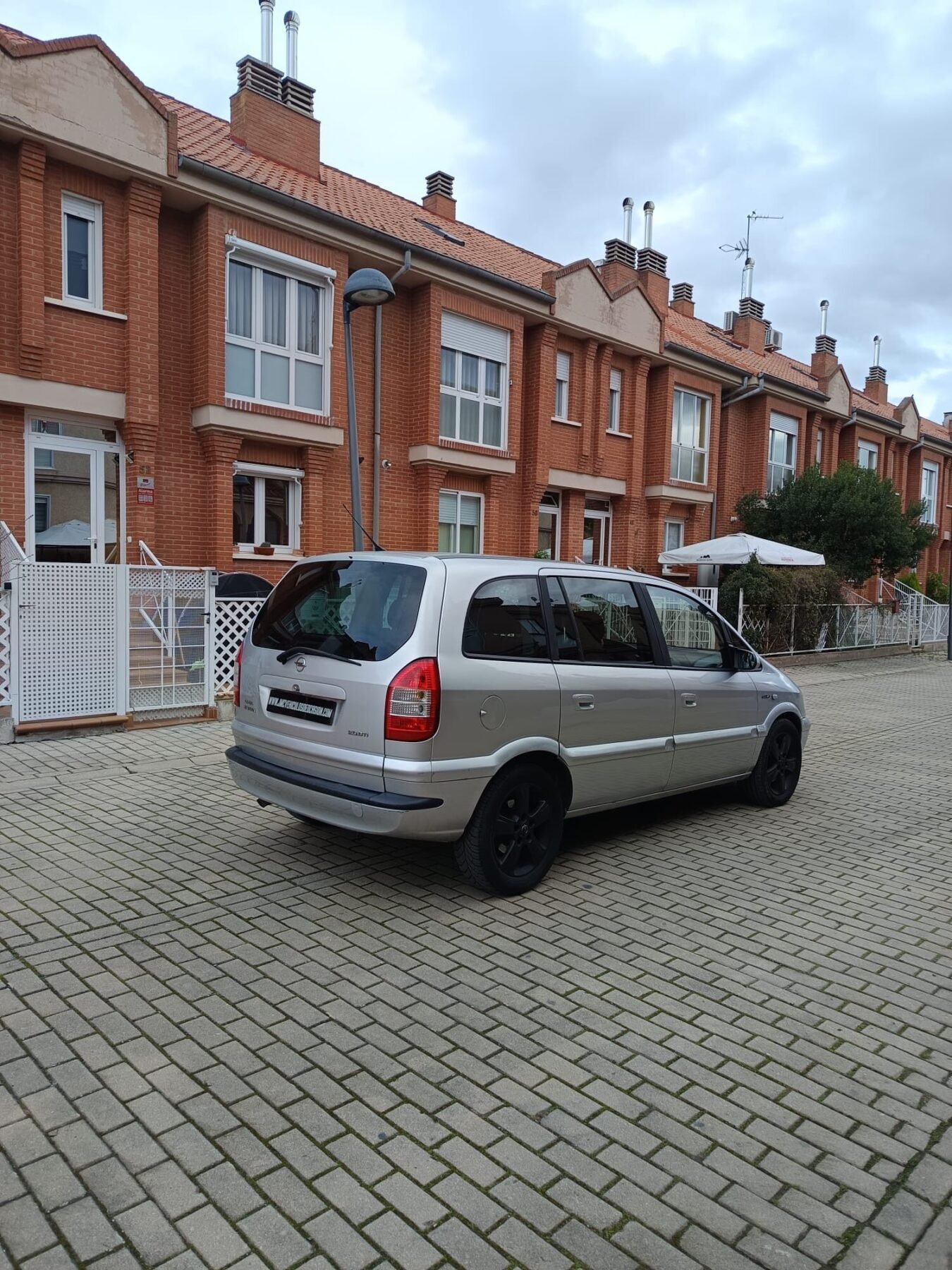 OPEL ZAFIRA 2.0dti