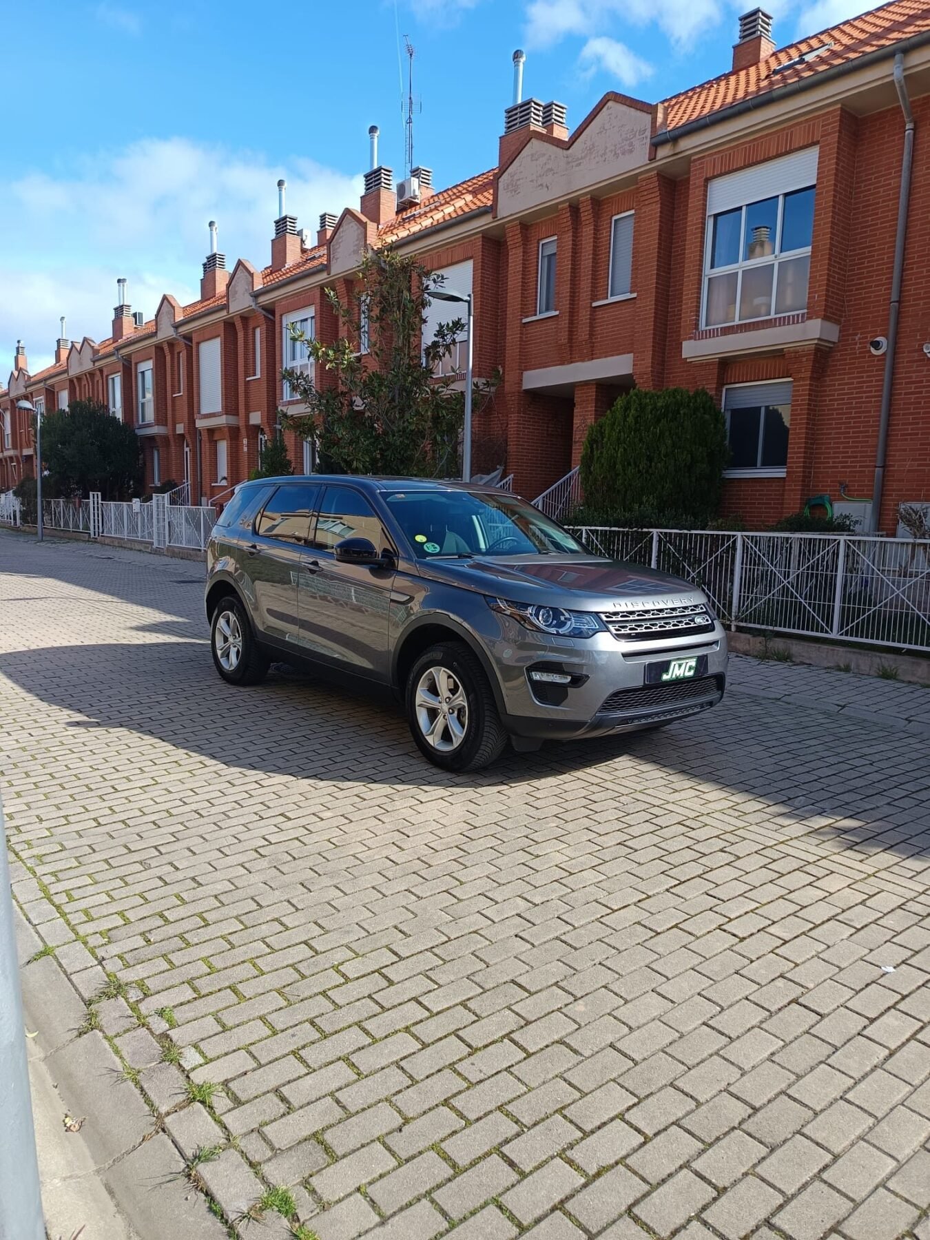 LAND-ROVER DISCOVERY SPORT 2.0TD4