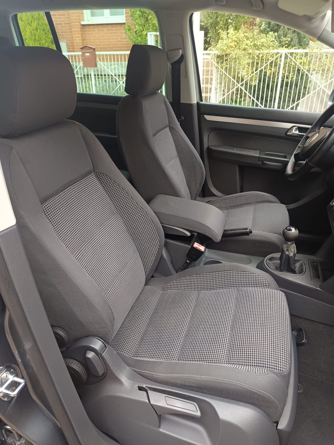 VOLKSWAGEN TOURAN 2.0 TDI