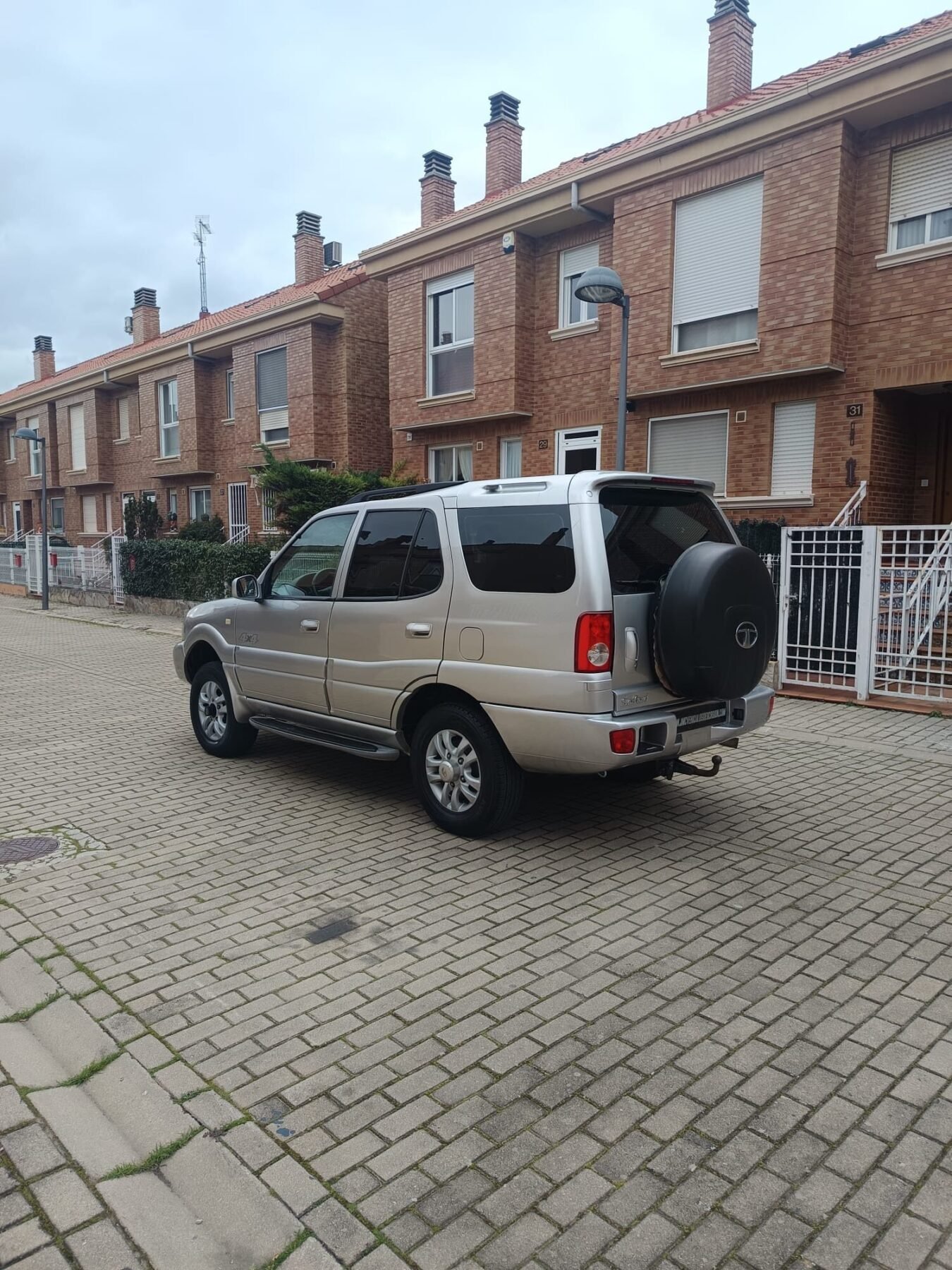 TATA GRAND SAFARI 2.2