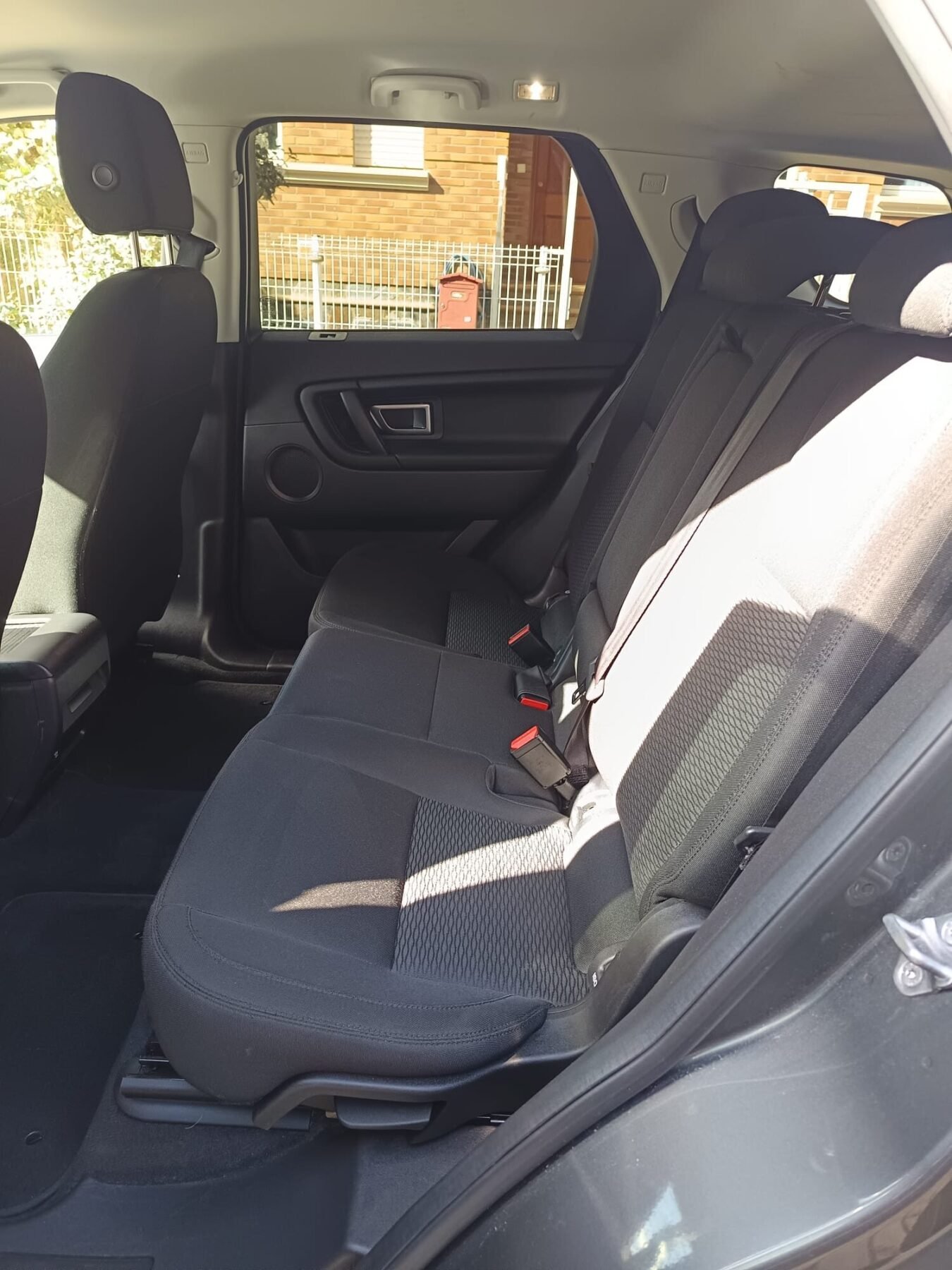 LAND-ROVER DISCOVERY SPORT 2.0TD4