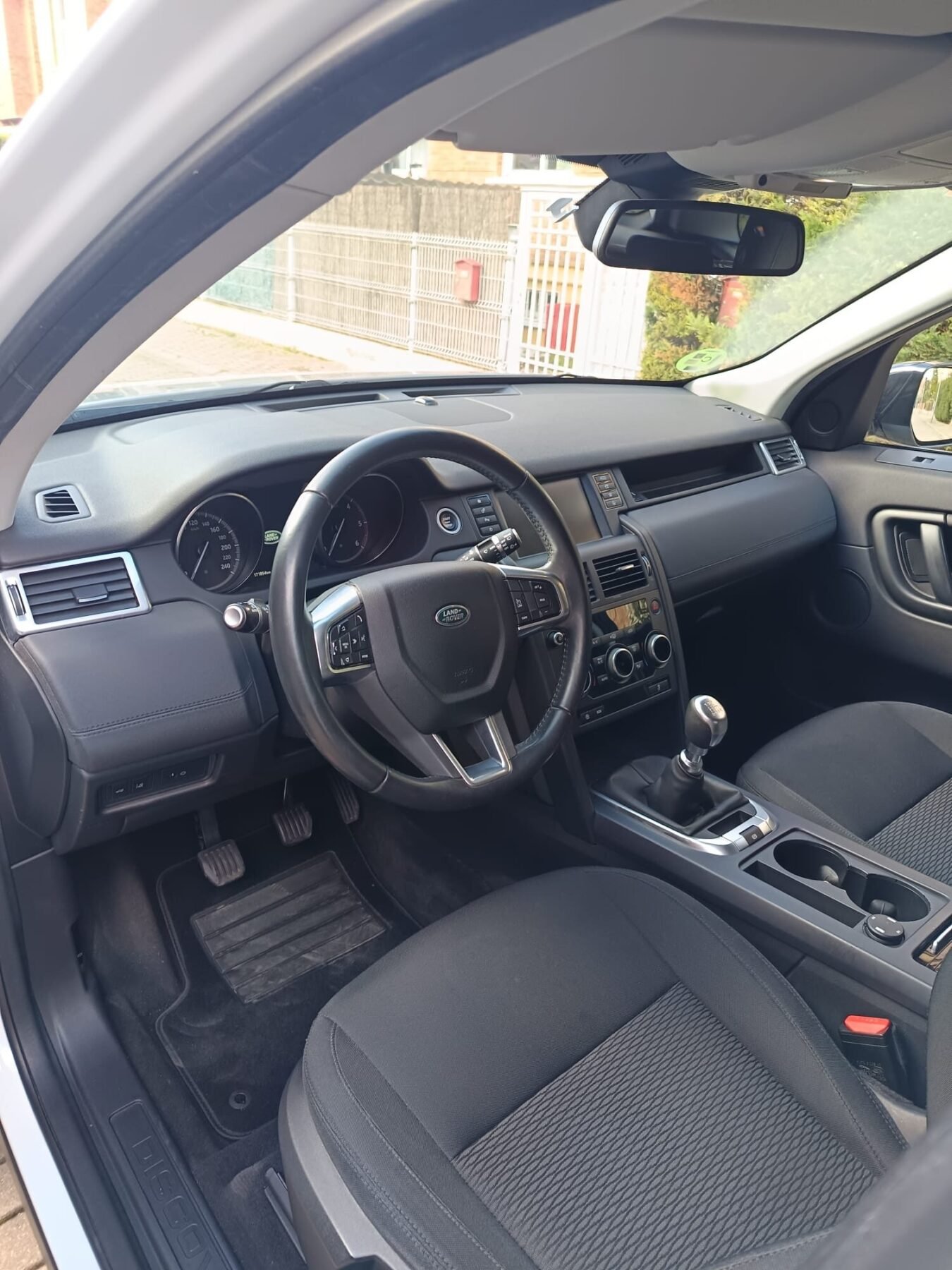 LAND-ROVER DISCOVERY SPORT 2.0TD4