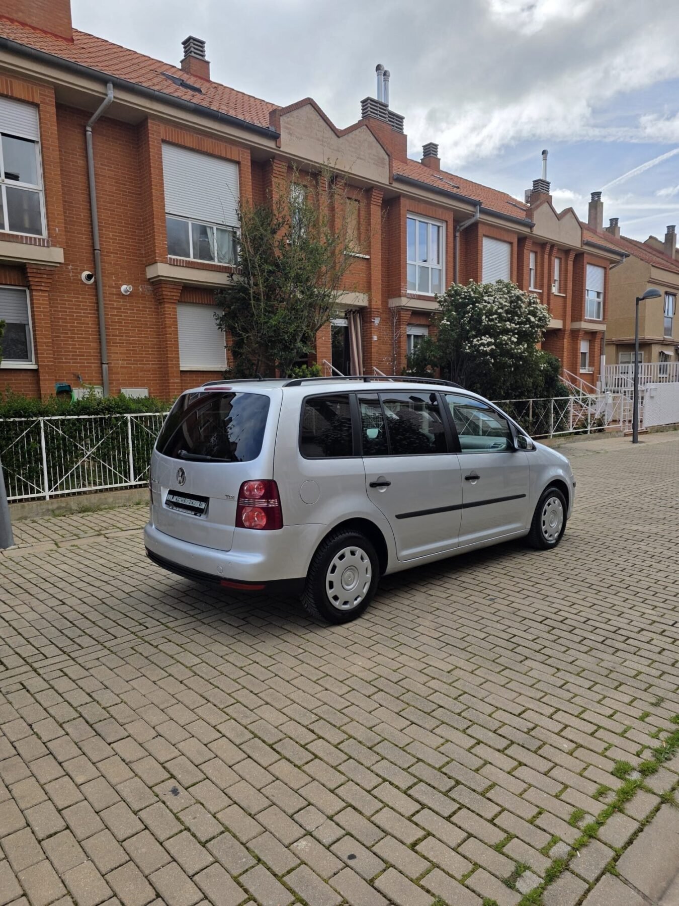 VOLKSWAGEN TOURAN 1.9tdi