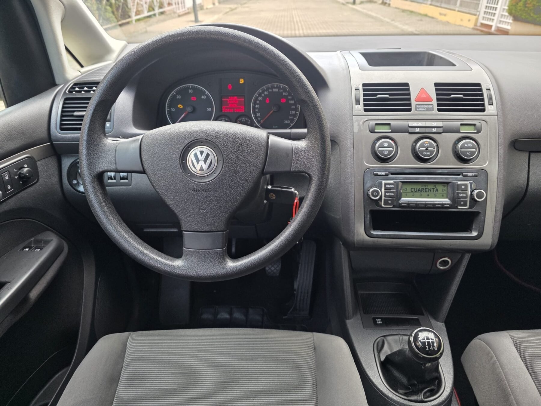 VOLKSWAGEN TOURAN 1.9tdi