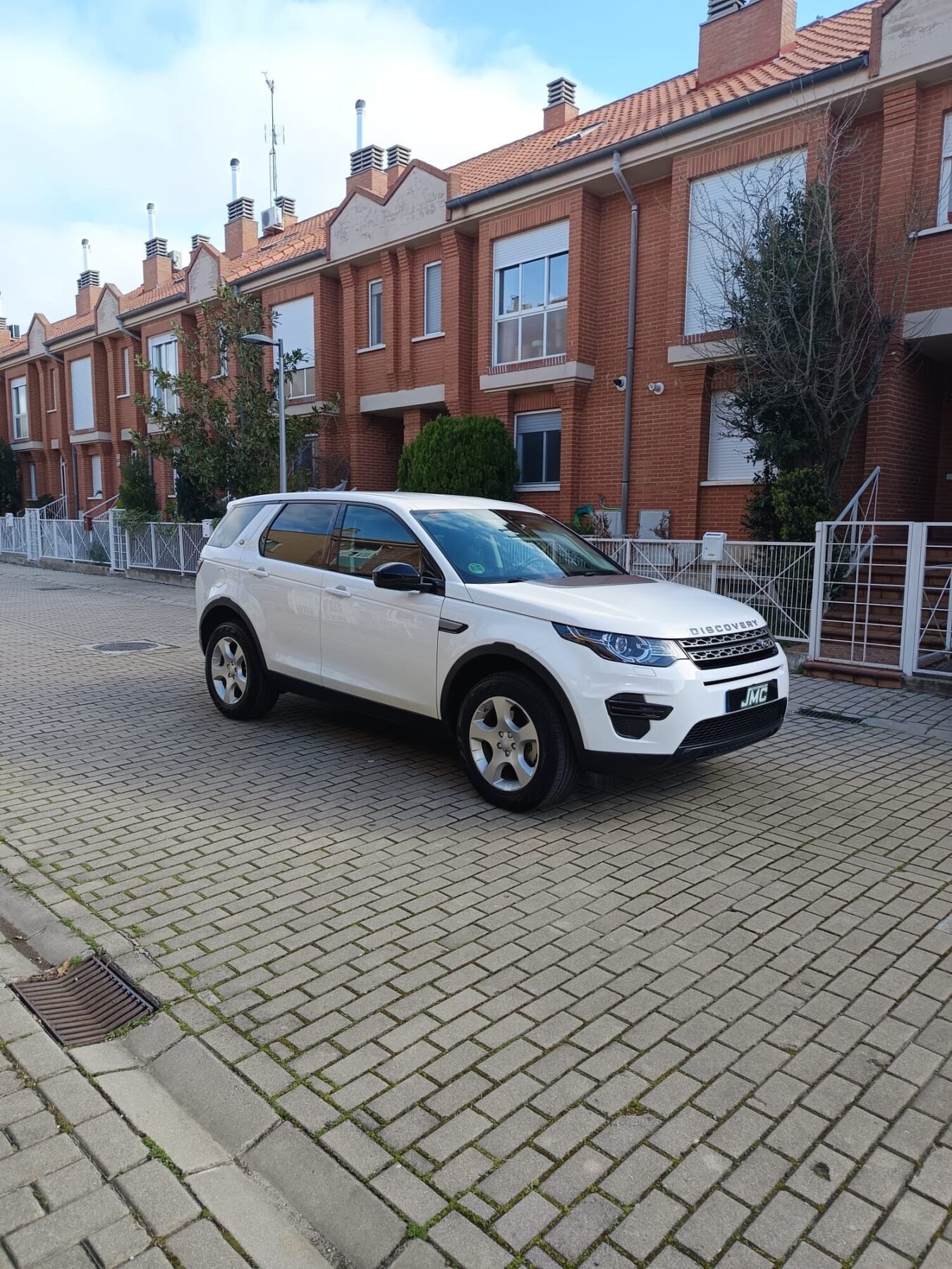 LAND-ROVER DISCOVERY SPORT 2.0TD4