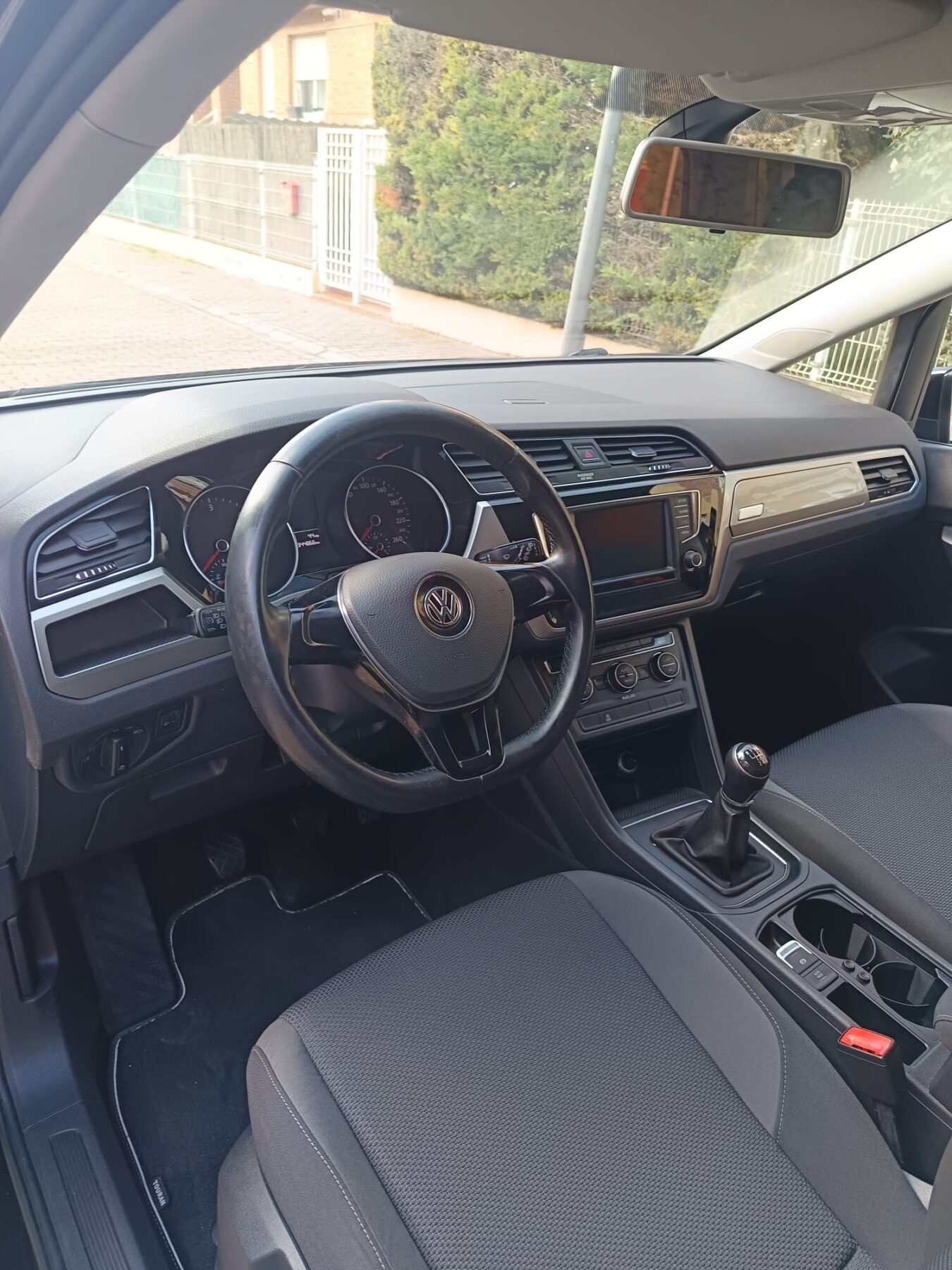 VOLKSWAGEN TOURAN 1.6TDI