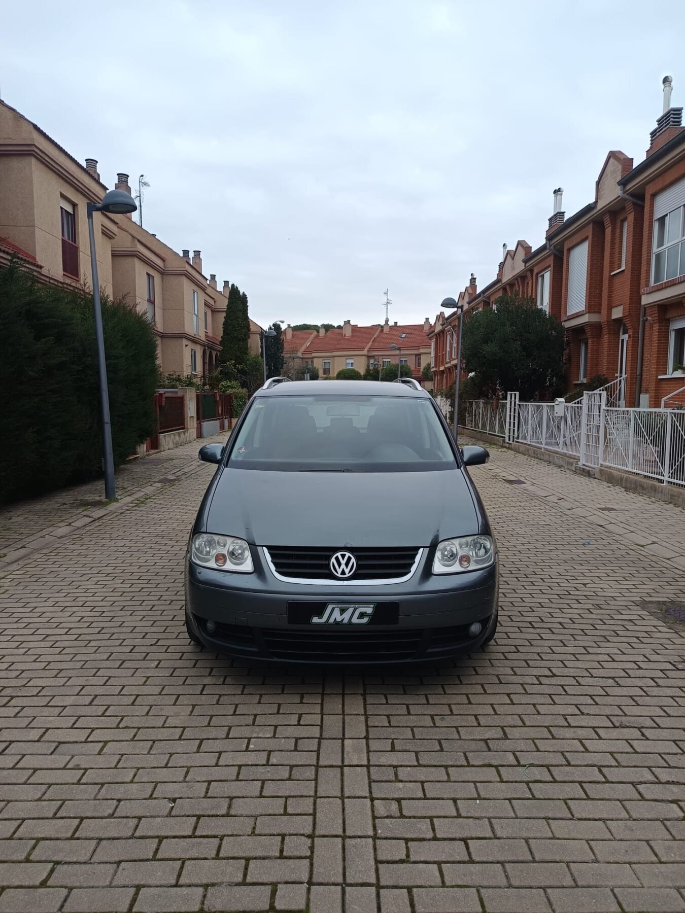 VOLKSWAGEN TOURAN 2.0 TDI
