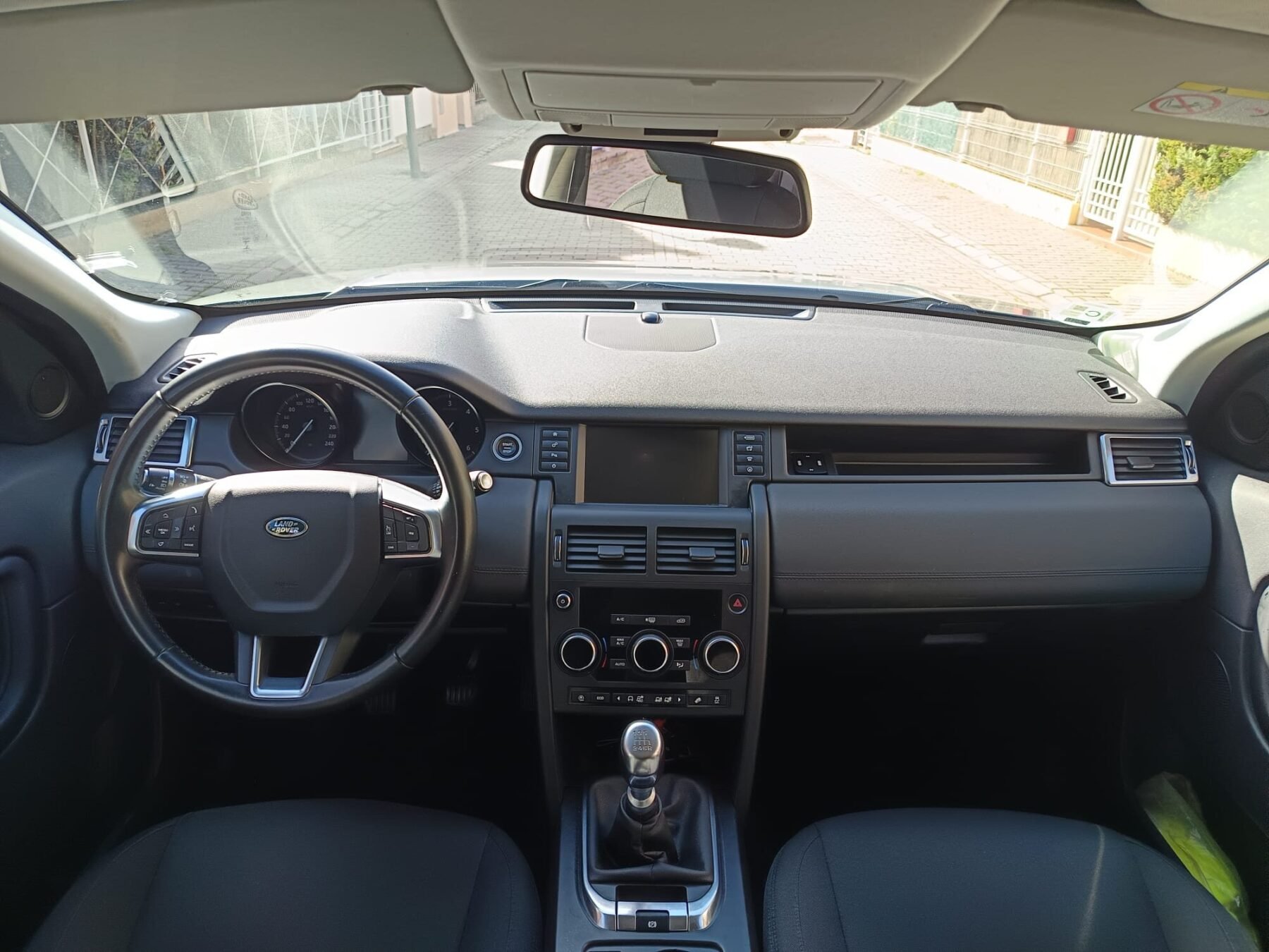 LAND-ROVER DISCOVERY SPORT 2.0TD4