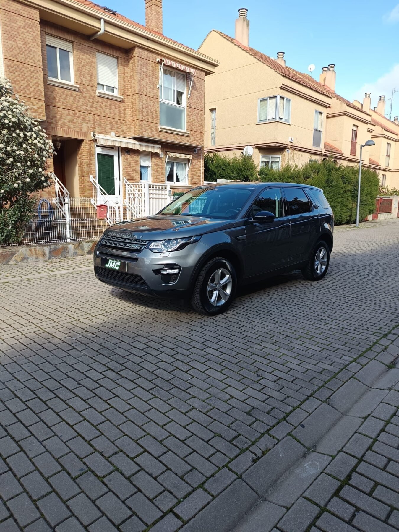 LAND-ROVER DISCOVERY SPORT 2.0TD4
