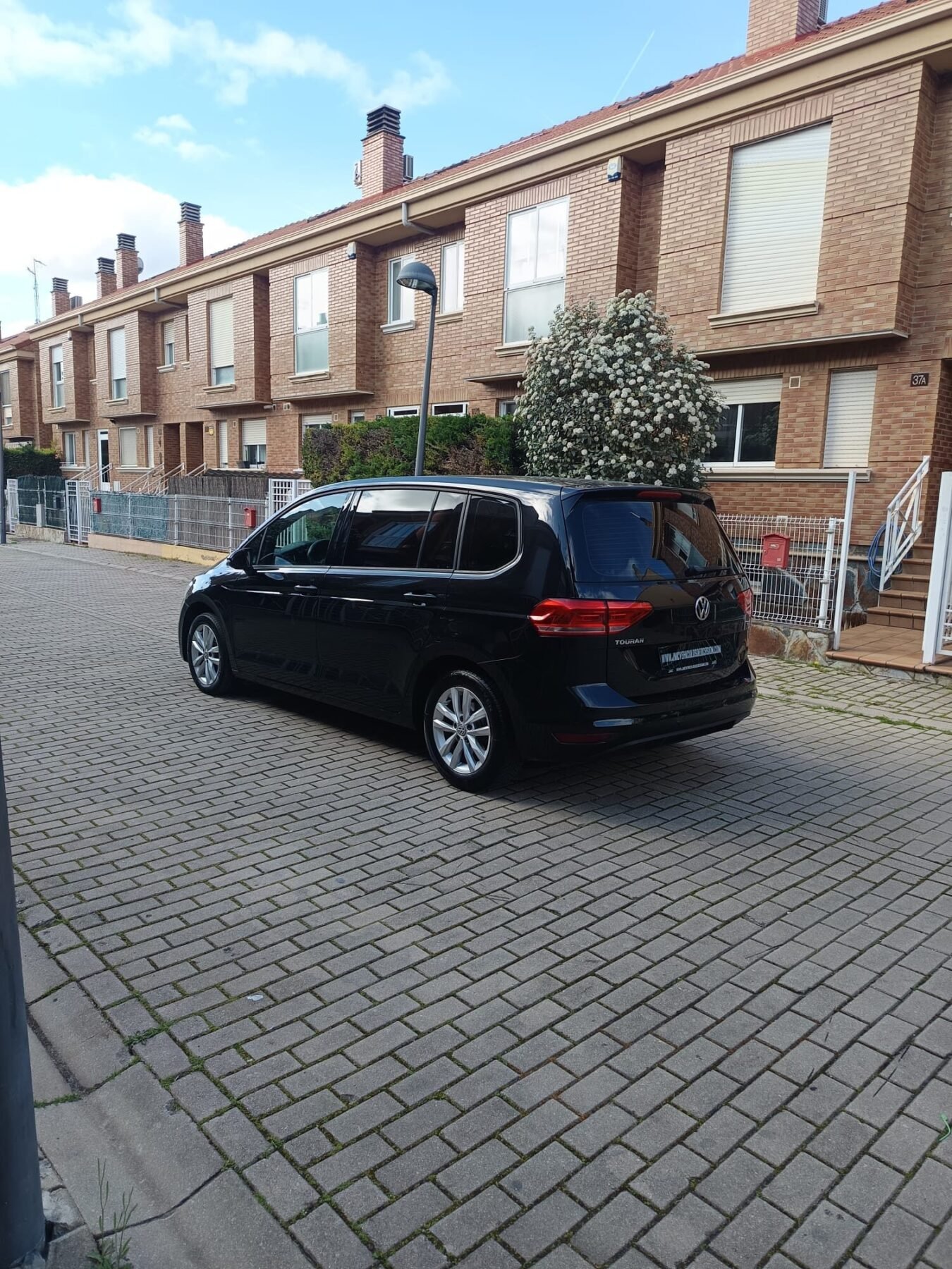 VOLKSWAGEN TOURAN 1.6TDI