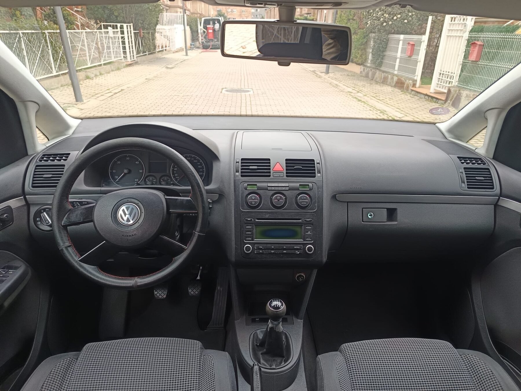 VOLKSWAGEN TOURAN 2.0 TDI