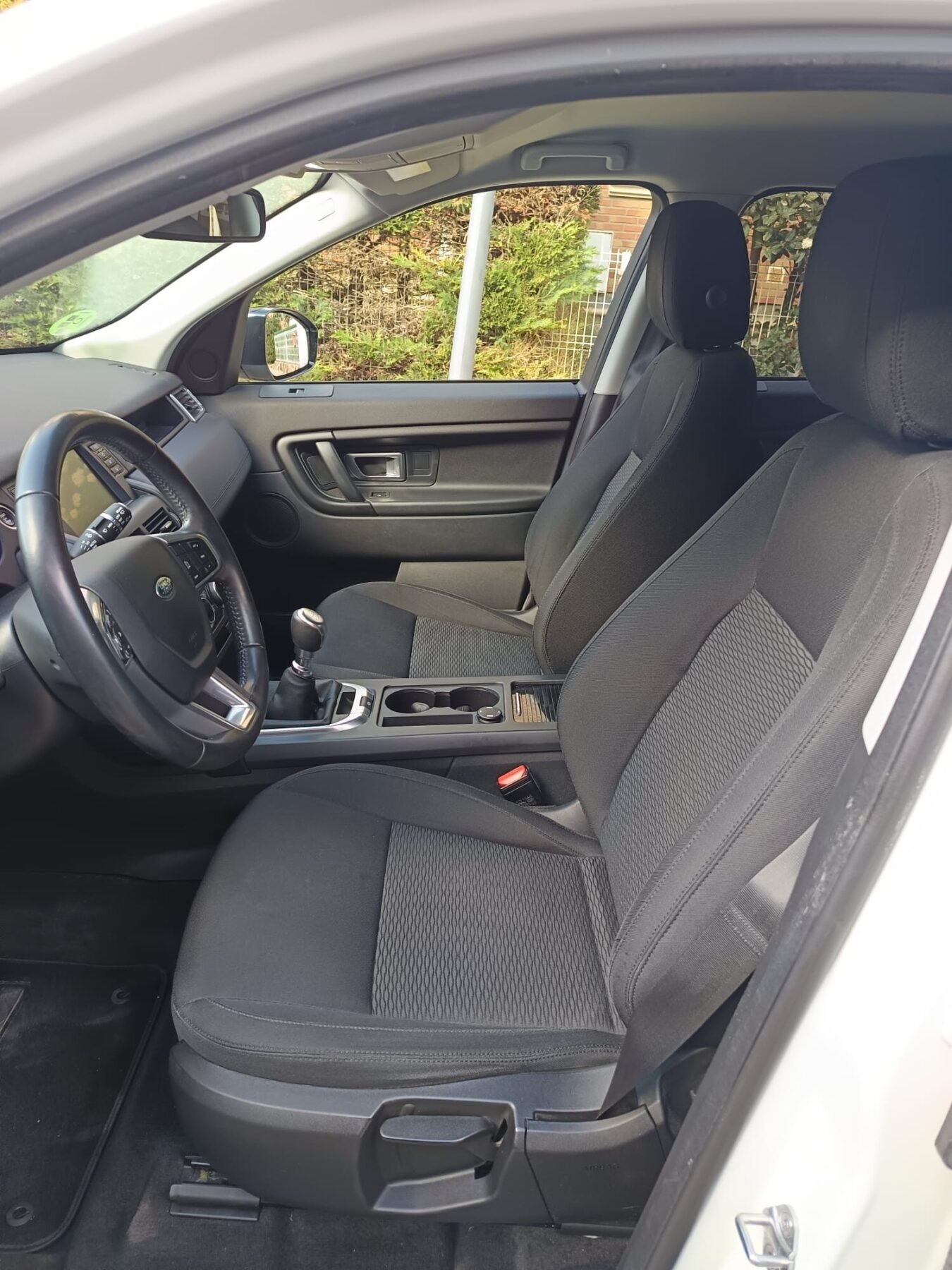 LAND-ROVER DISCOVERY SPORT 2.0TD4