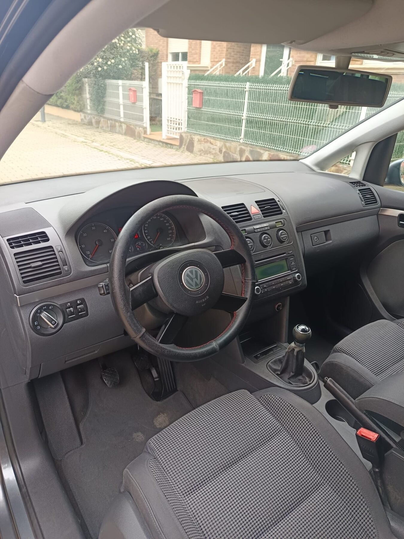 VOLKSWAGEN TOURAN 2.0 TDI