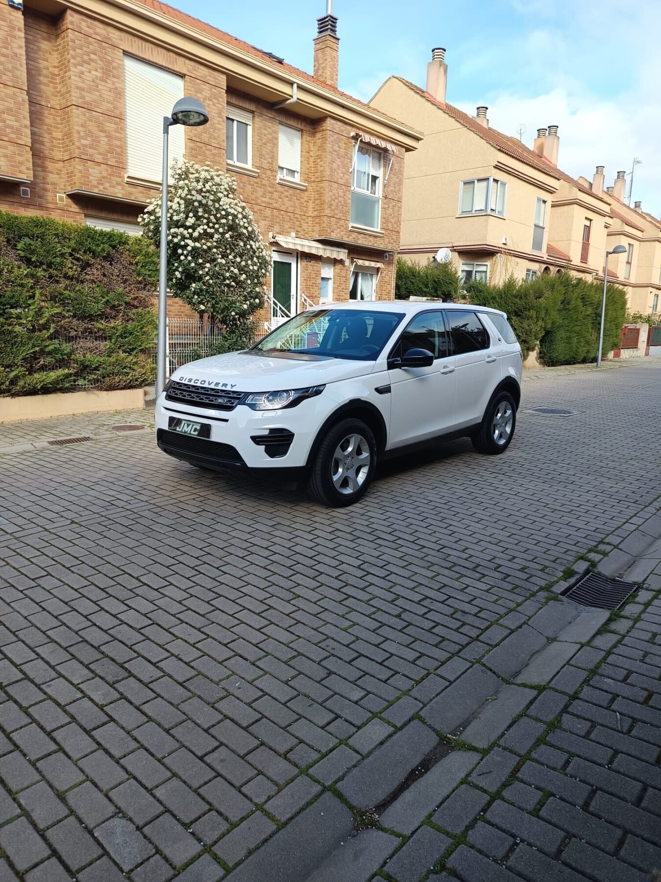 LAND-ROVER DISCOVERY SPORT 2.0TD4