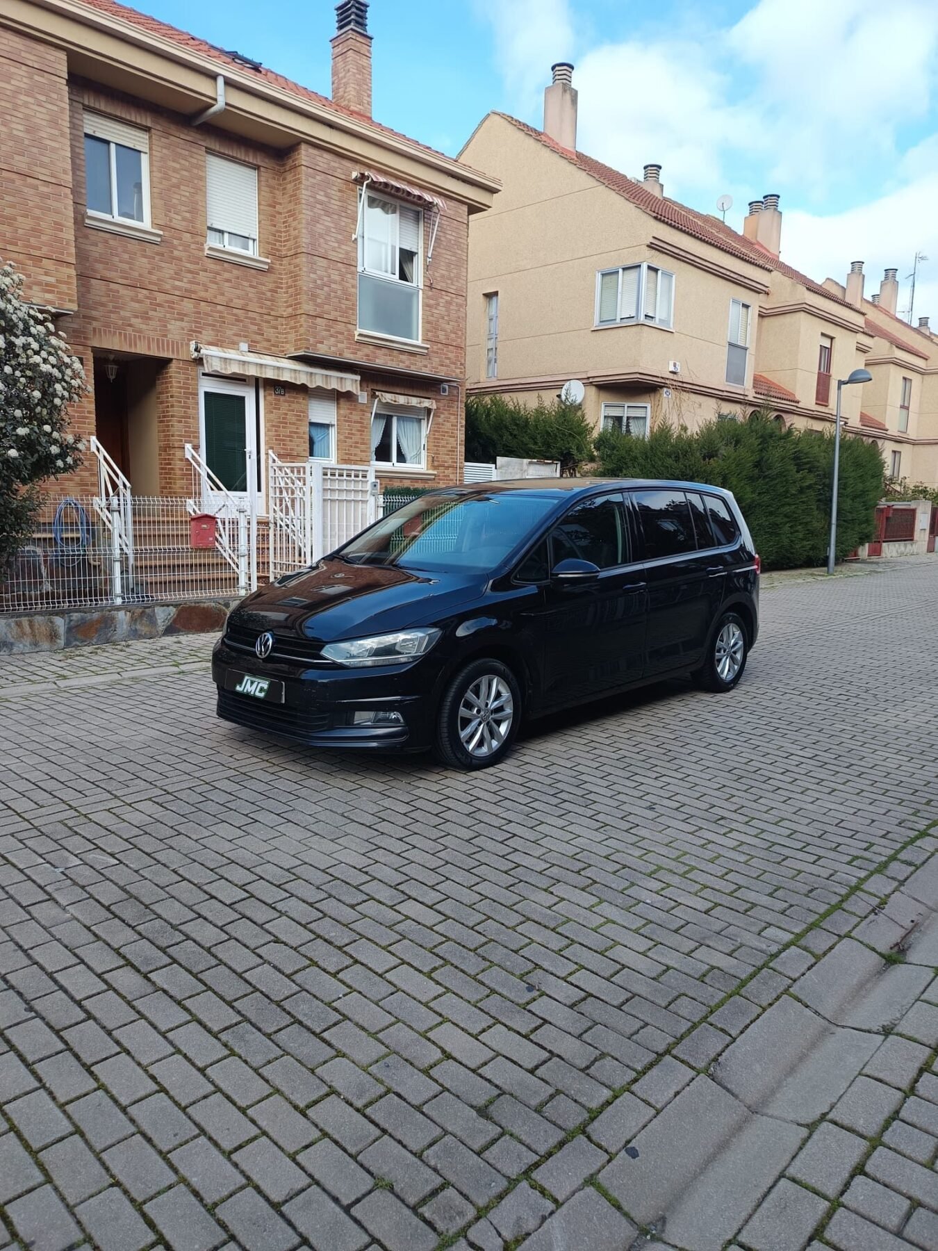 VOLKSWAGEN TOURAN 1.6TDI