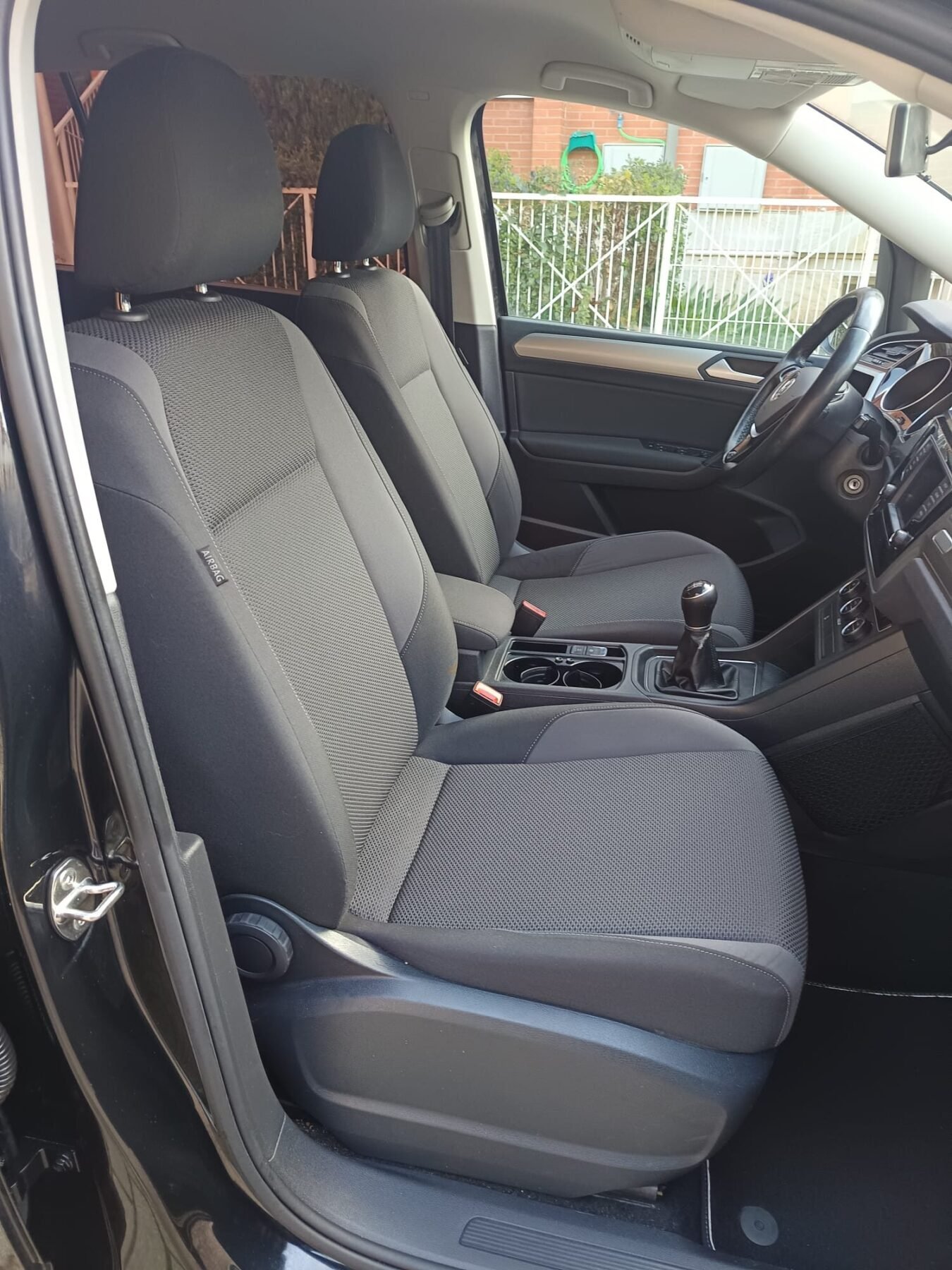 VOLKSWAGEN TOURAN 1.6TDI