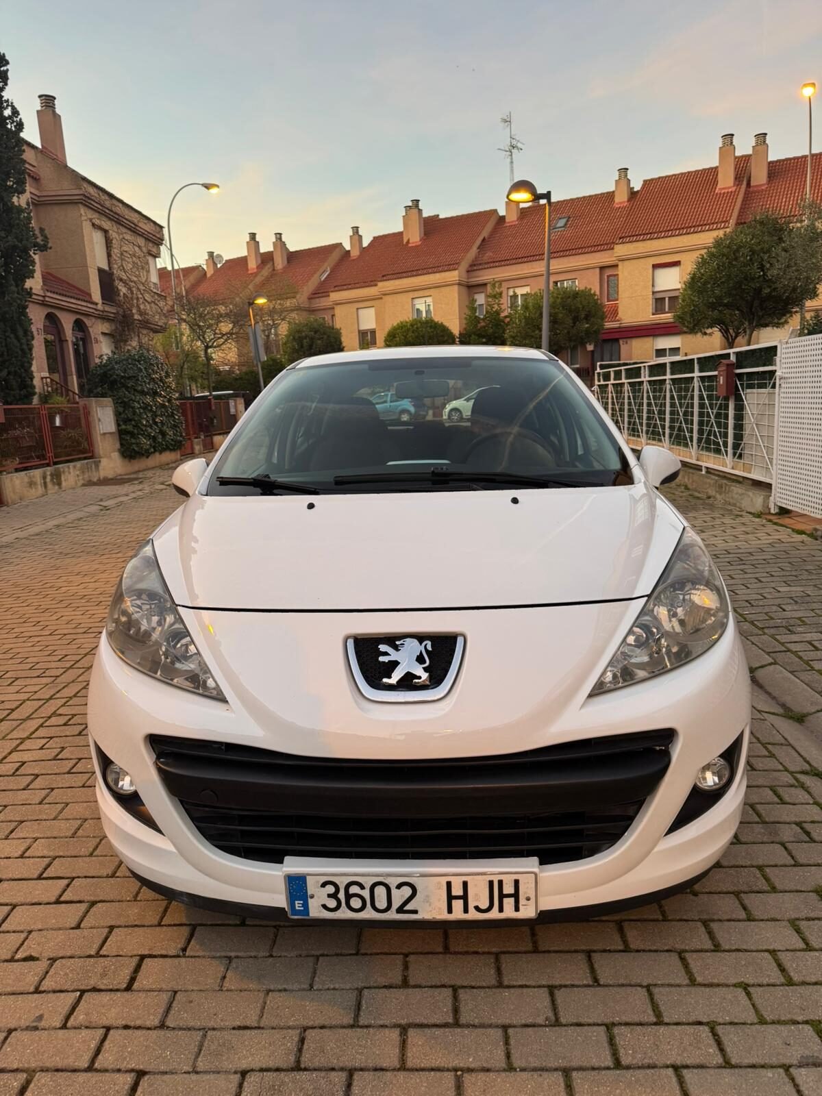 PEUGEOT 207+ 1.4hdi