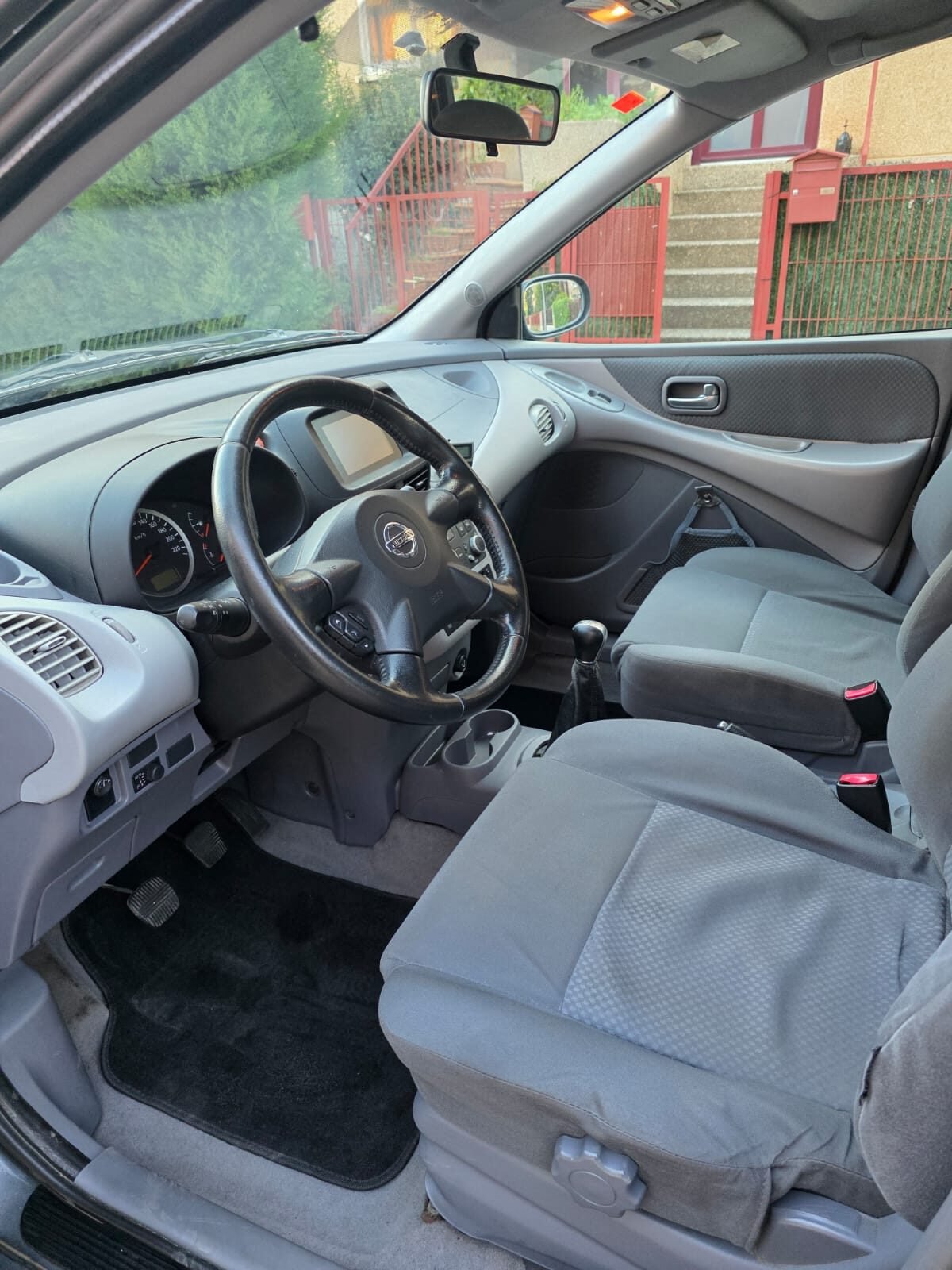 NISSAN ALMERA TINO 2.2dci