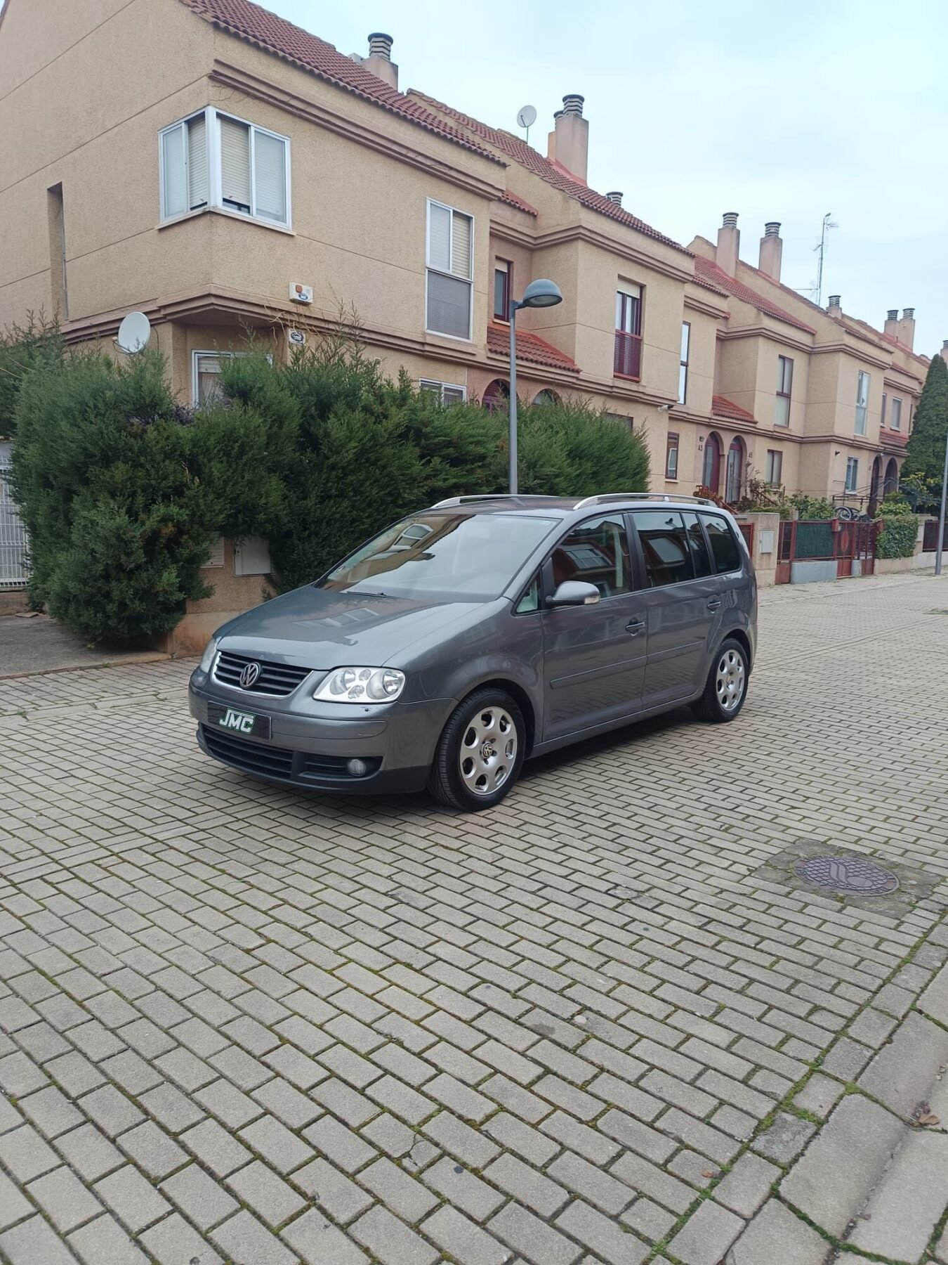 VOLKSWAGEN TOURAN 2.0 TDI