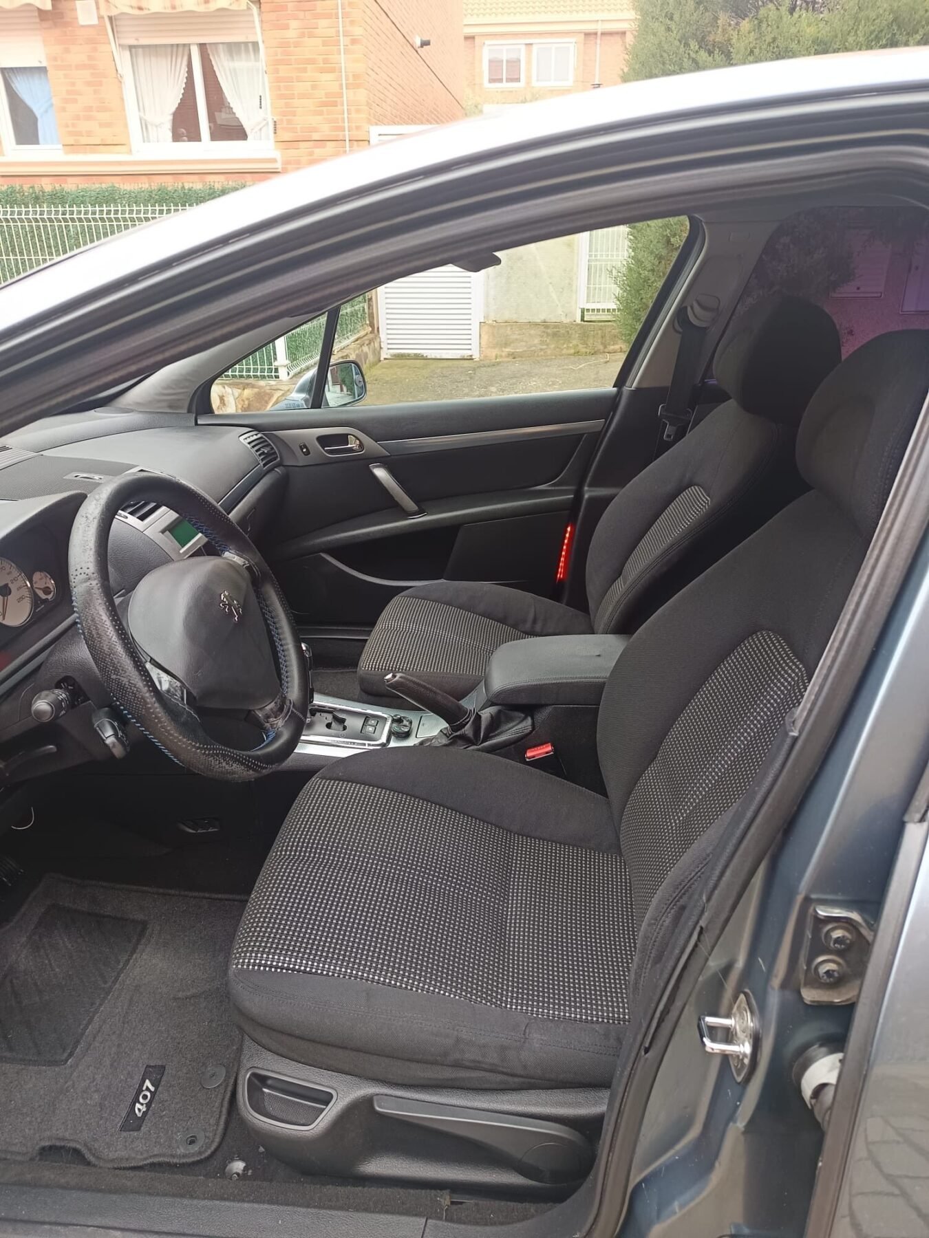 PEUGEOT 407 2.0hdi