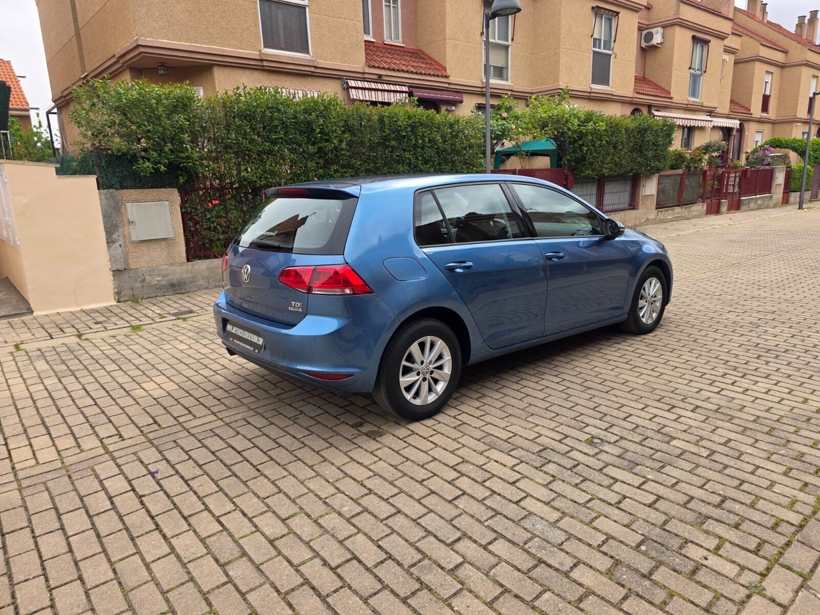 VOLKSWAGEN GOLF 1.6tdi