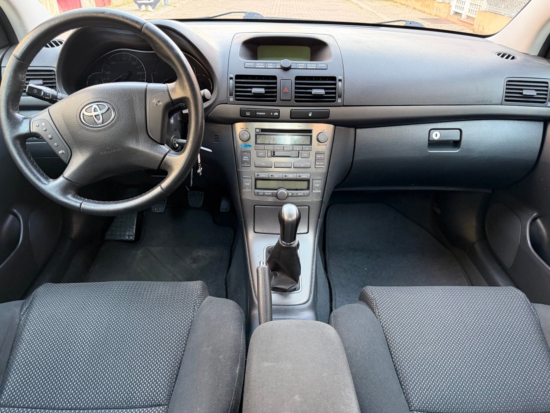 TOYOTA AVENSIS 2.0D-4D