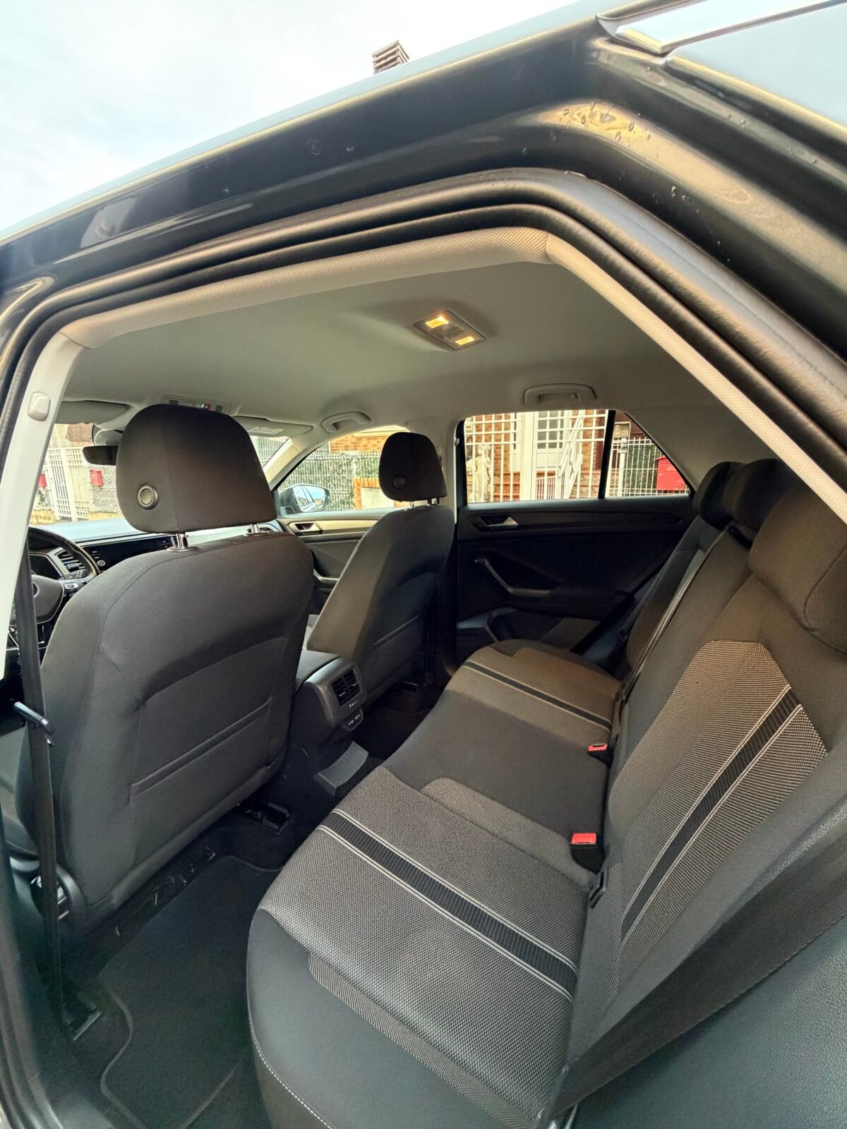 VOLKSWAGEN T-ROC 2.0tdi