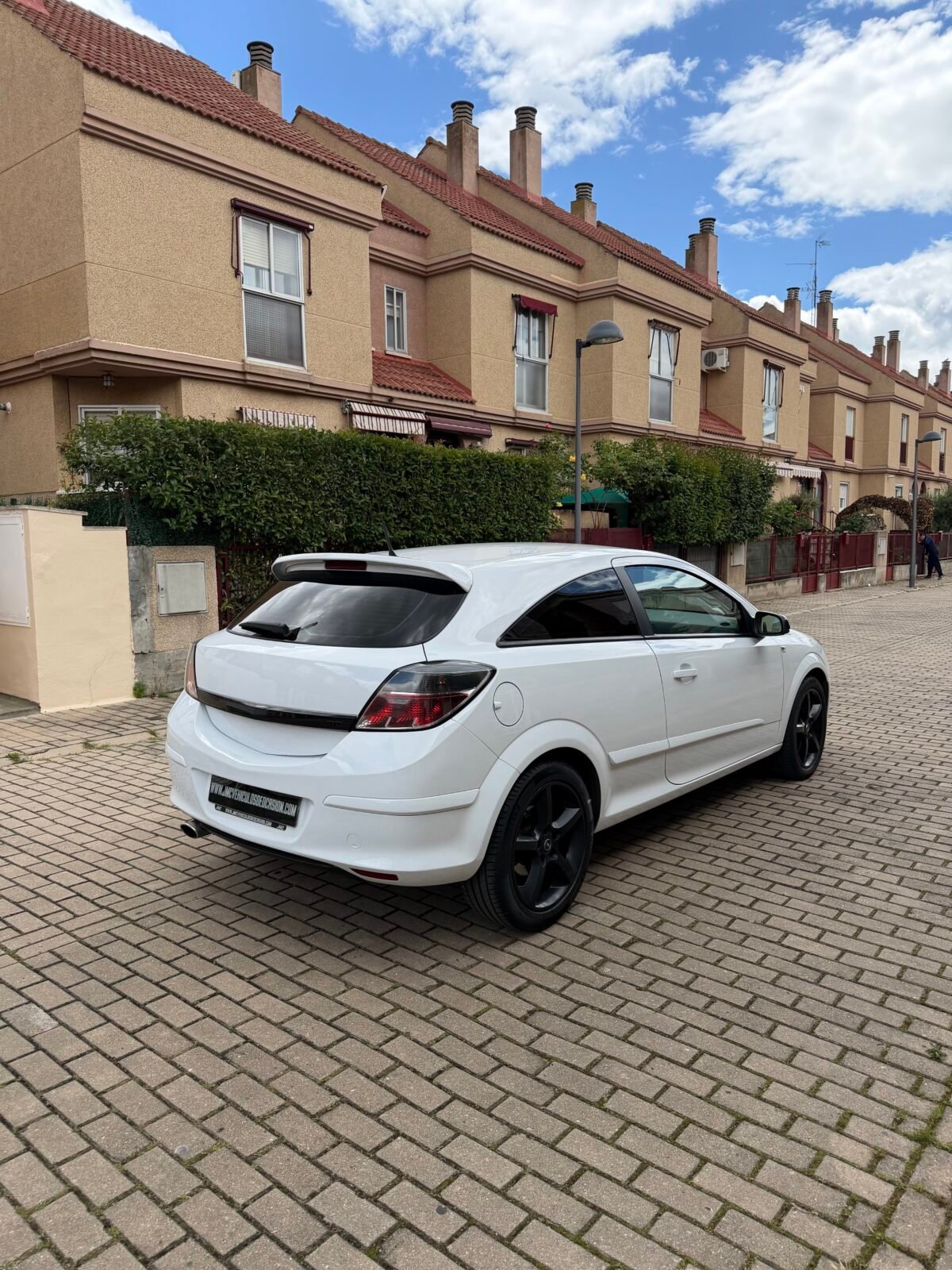 OPEL ASTRA GTC 1.6i