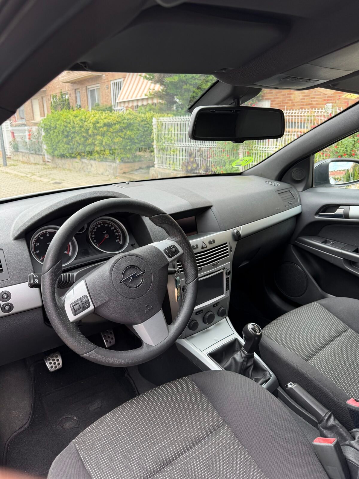 OPEL ASTRA GTC 1.6i