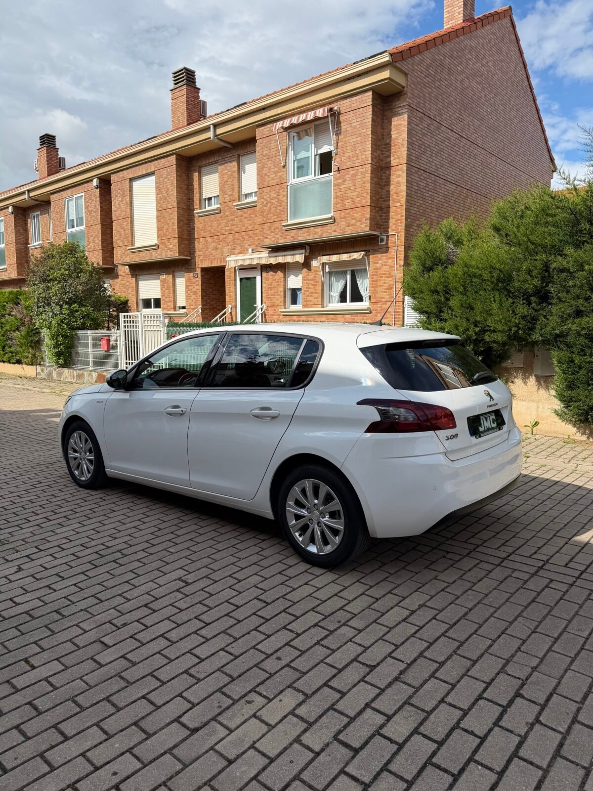 PEUGEOT 308 1.5hdi