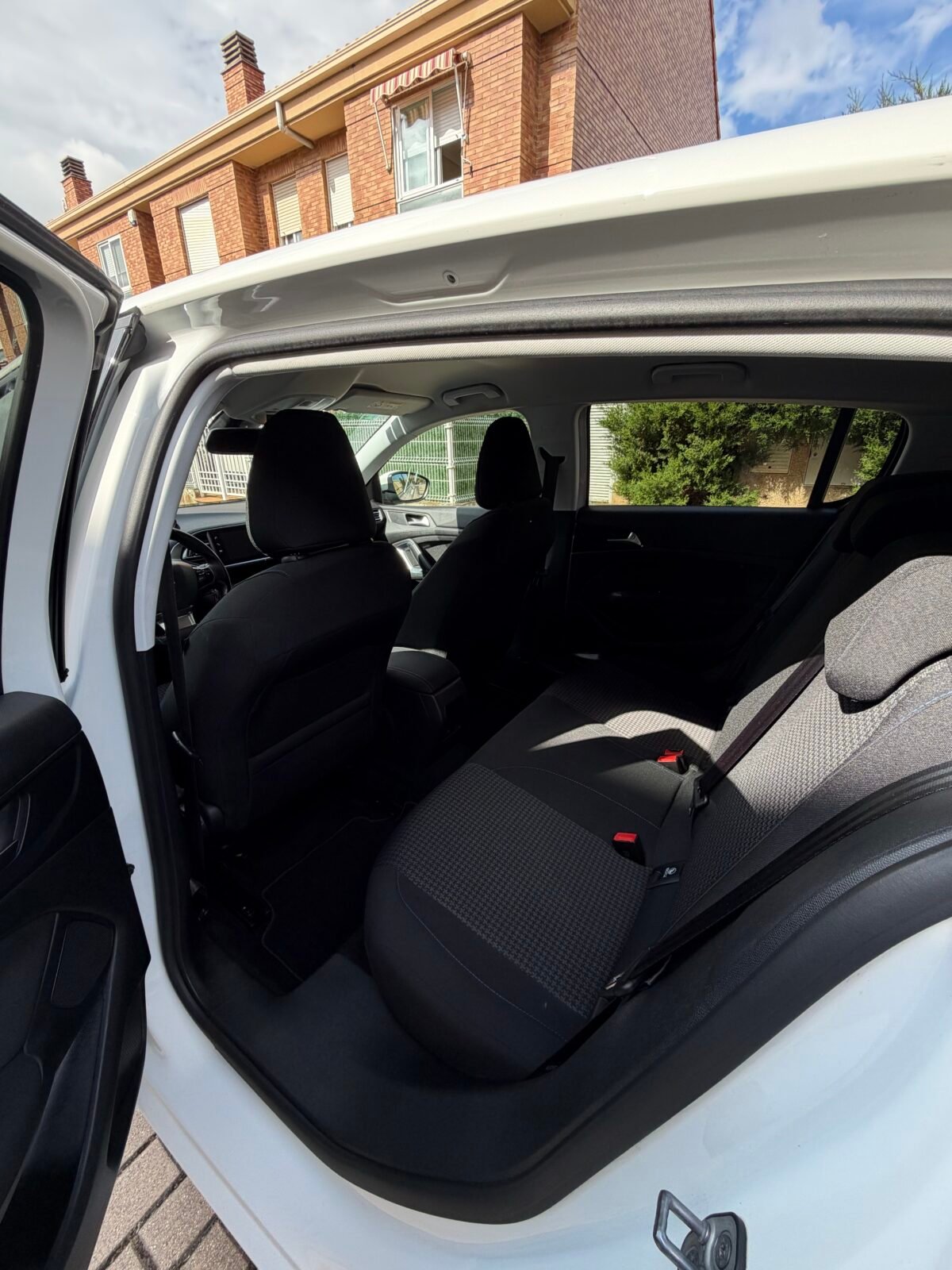 PEUGEOT 308 1.5hdi