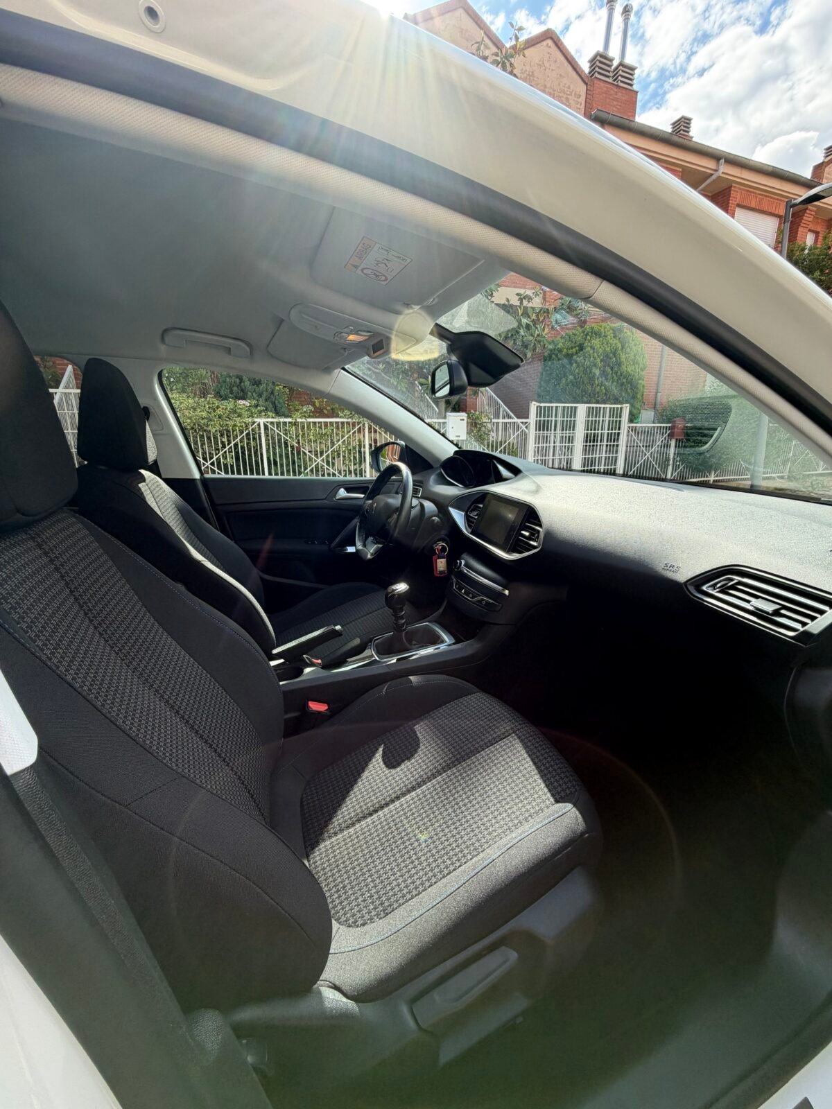 PEUGEOT 308 1.5hdi