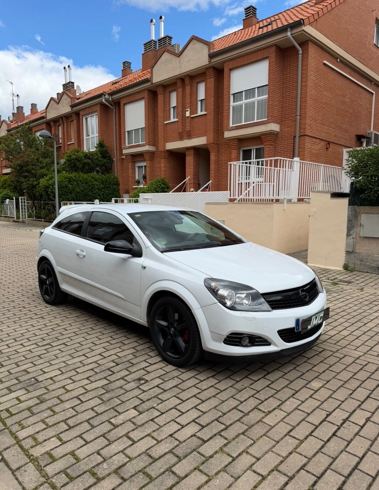 OPEL ASTRA GTC 1.6i