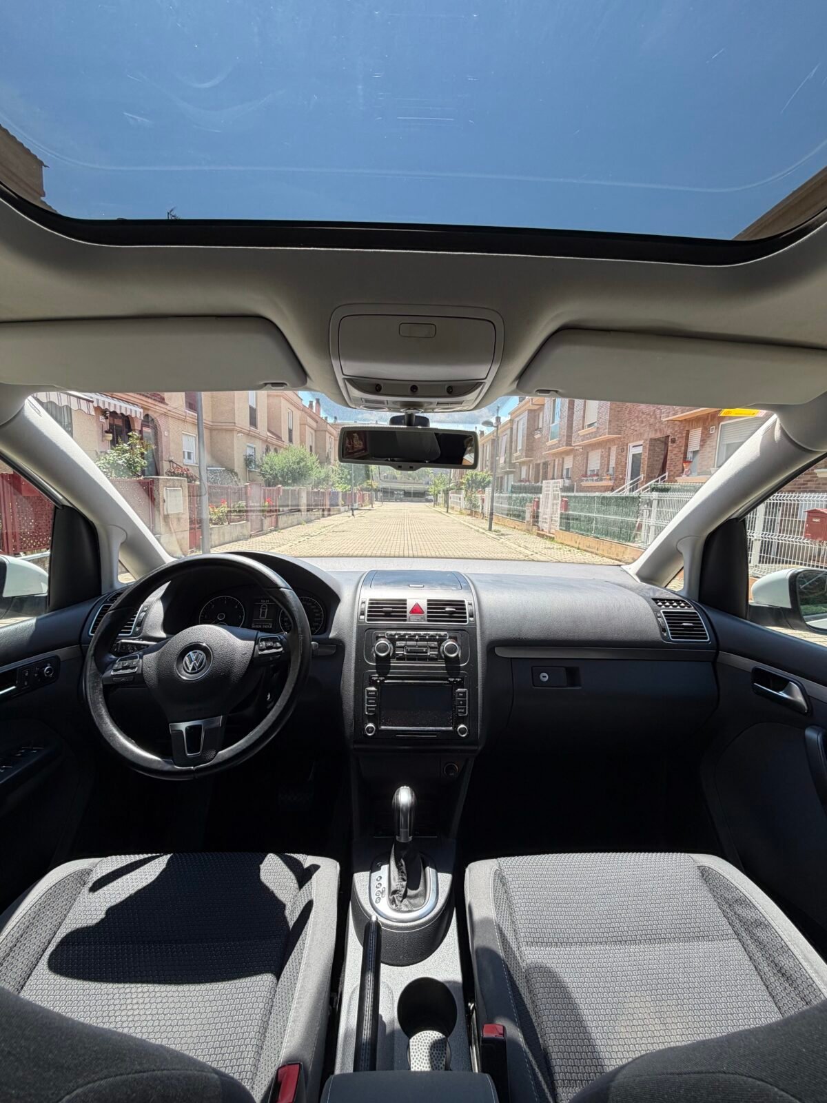 VOLKSWAGEN TOURAN 1.6tdi