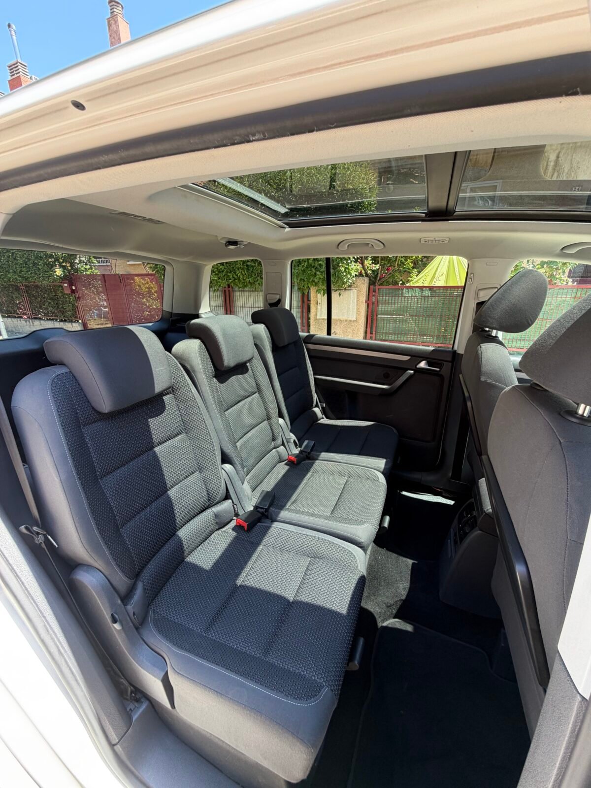 VOLKSWAGEN TOURAN 1.6tdi