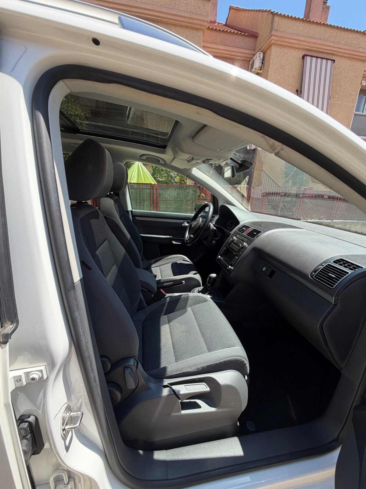 VOLKSWAGEN TOURAN 1.6tdi