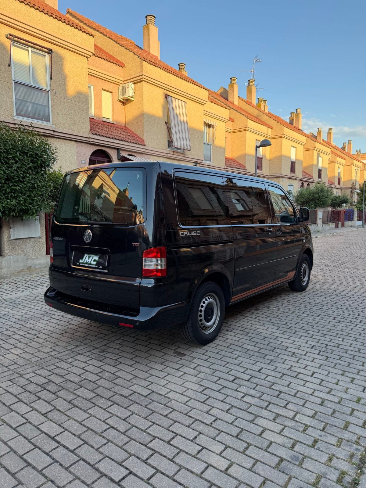 VOLKSWAGEN MULTIVAN 2.5tdi