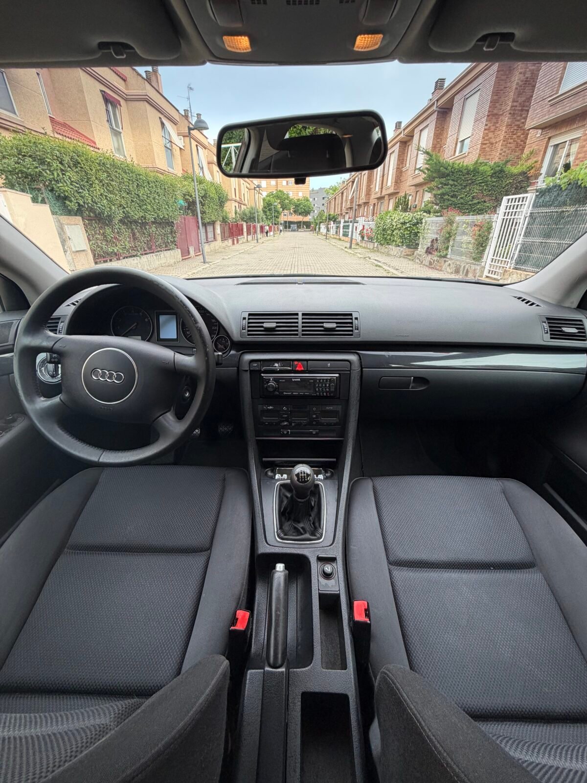 AUDI A4 2.0i