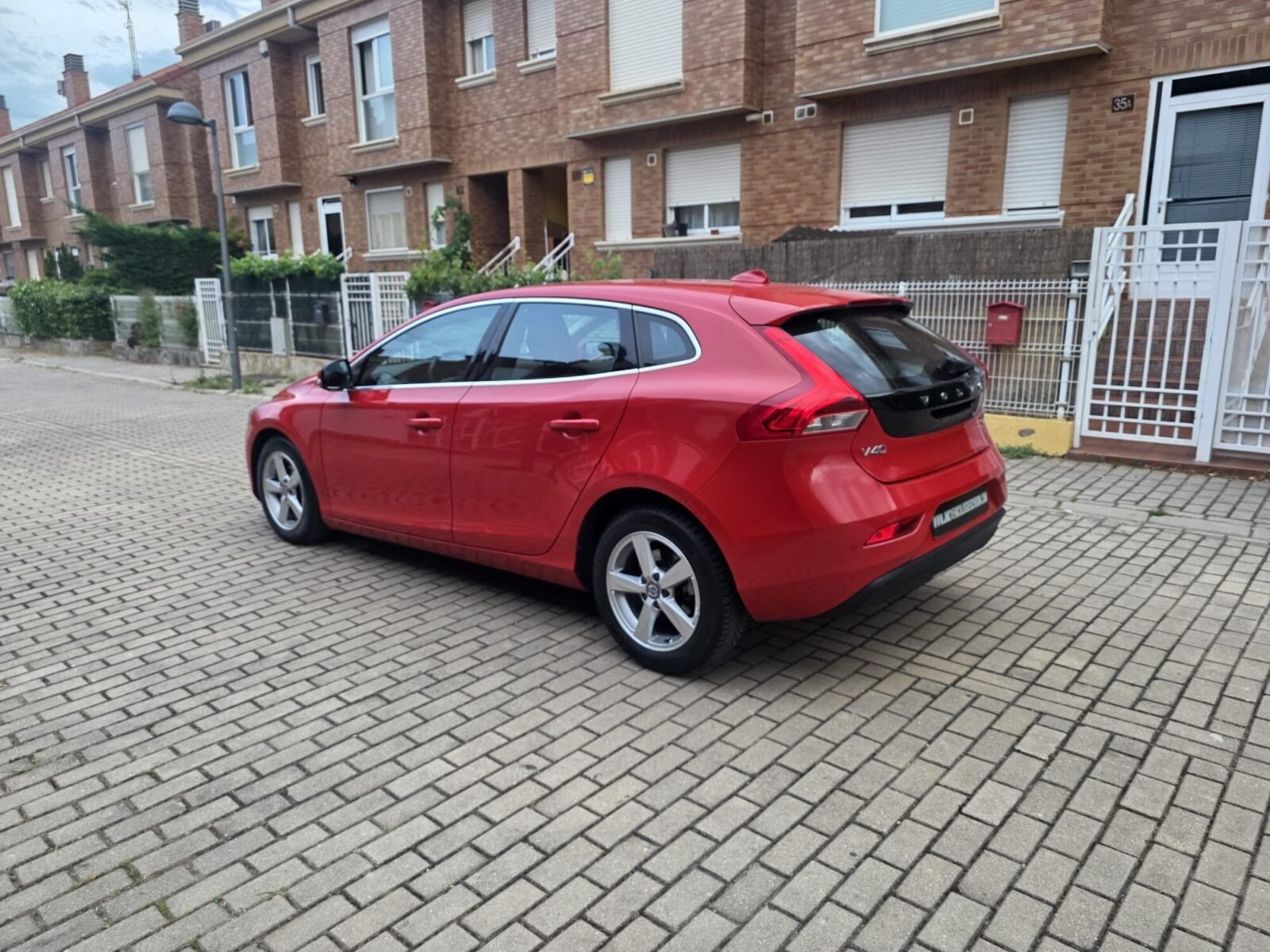 VOLVO V40 1.6tdi