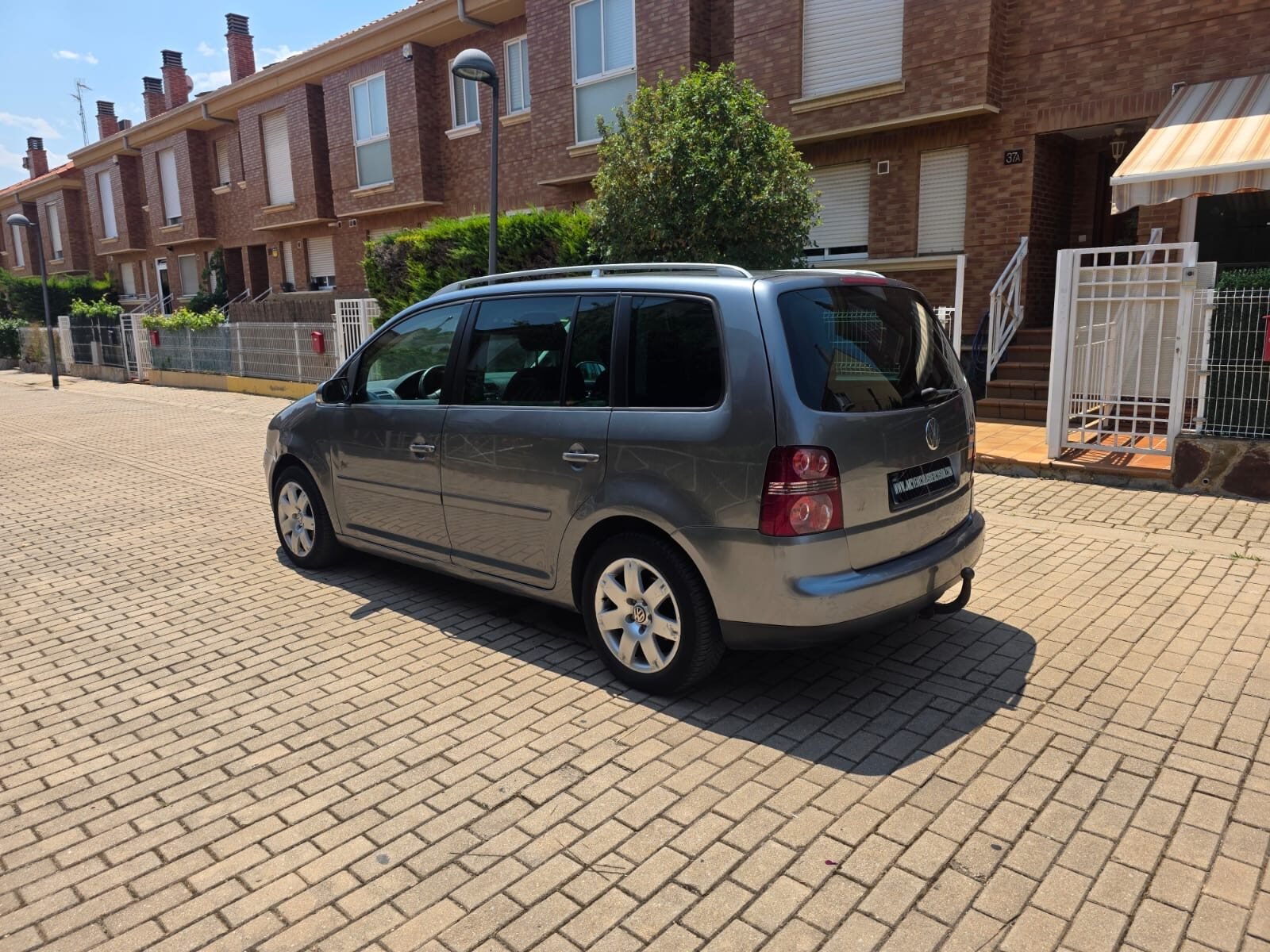 VOLKSWAGEN TOURAN 1.9TDI