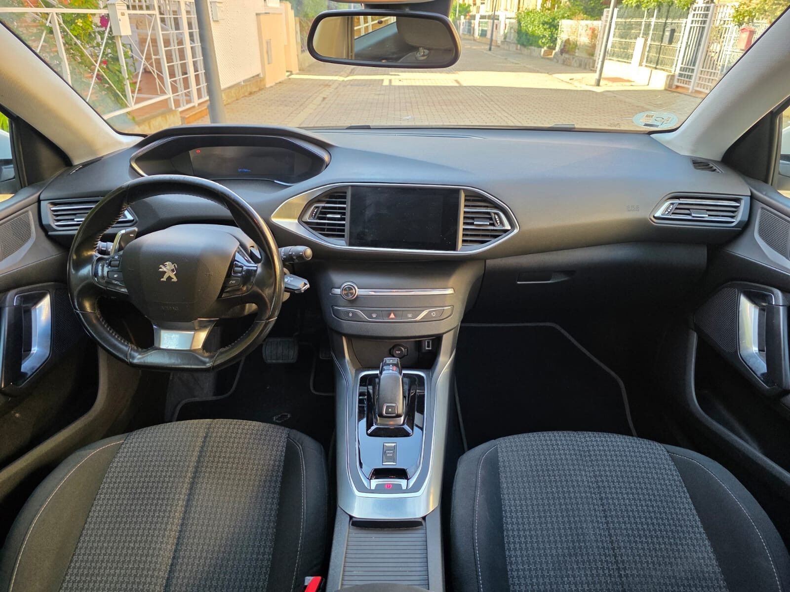 PEUGEOT 308 1.5hdi