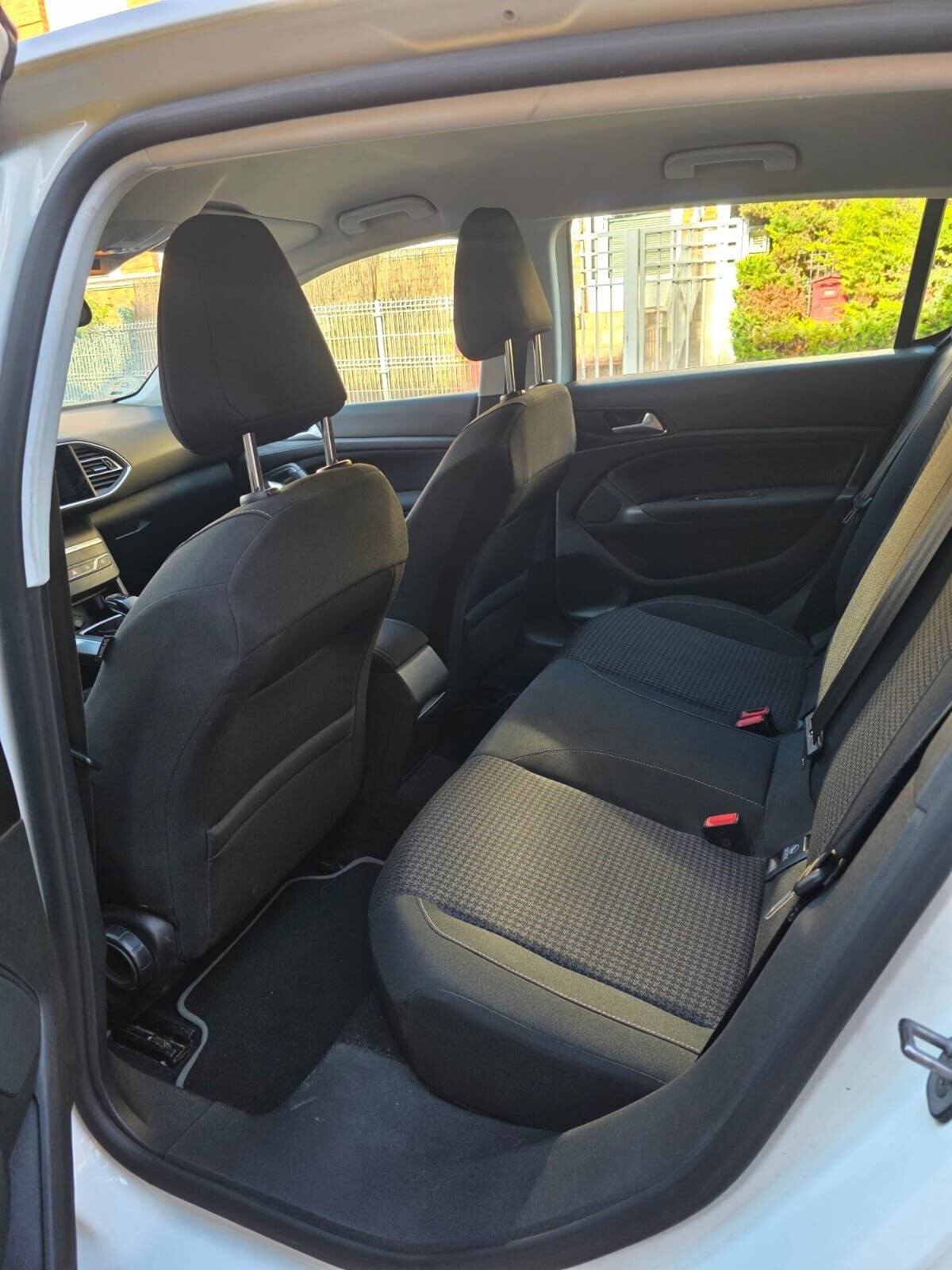PEUGEOT 308 1.5hdi