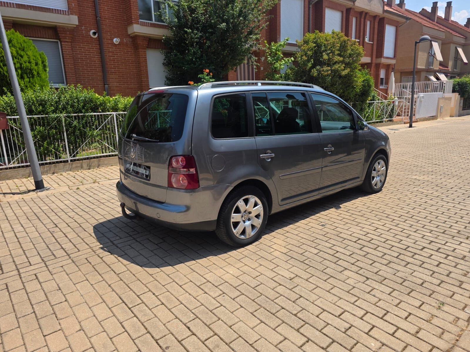 VOLKSWAGEN TOURAN 1.9TDI