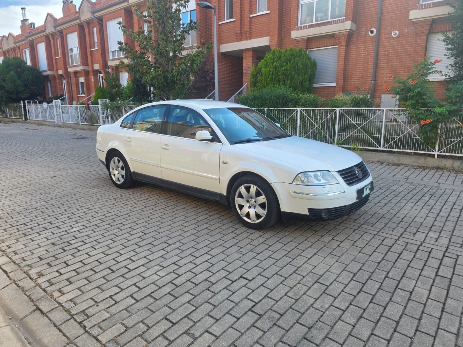 VOLKSWAGEN PASSAT 1.9TDI